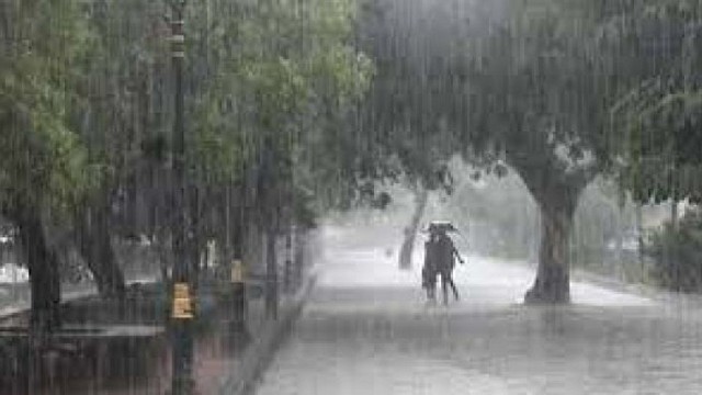 ঢাকাসহ ৯ অঞ্চলে ঝড়বৃষ্টি ও দমকা হাওয়ার সম্ভাবনা