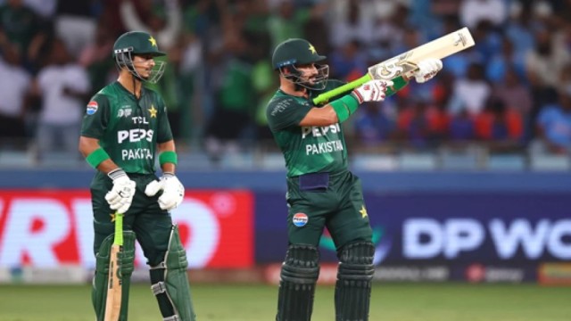 এশিয়া কাপের ফাইনালে পাকিস্তানের ঝড়ো সূচনা