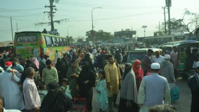 ভোটের টানে ঘরমুখো জনস্রোত, সড়ক ও সেতুতে উপচে পড়া ভিড়