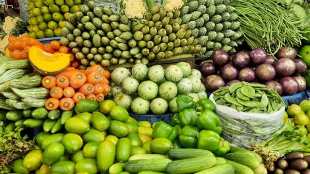 শীত এলেও কমেনি দাম, বেশির ভাগ সবজিই ৬০-৮০ টাকার ওপরে