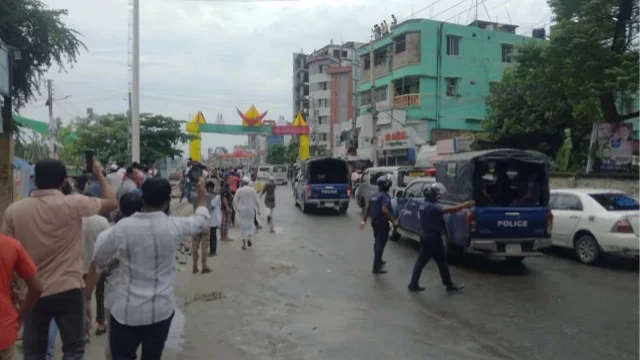 গোপালগঞ্জে এনসিপির গাড়িবহরে হামলা, উত্তপ্ত পরিস্থিতি