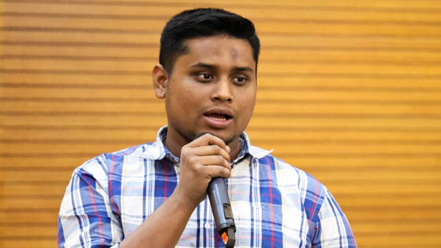 সারা দেশের মহাসড়কে অবরোধ না দেওয়ার আহ্বান হাসনাতের