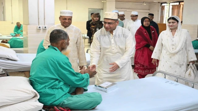 সেনাপ্রধানের সঙ্গে ঈদ শুভেচ্ছা