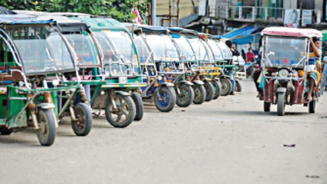 সড়কে প্রাণহানি বাড়াচ্ছে ইজি বাইক