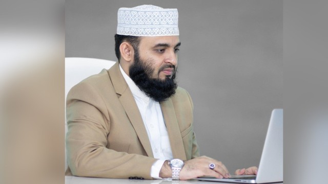 আজহারীর প্রতিষ্ঠানে ১০ পদে লোকবল নিয়োগ
