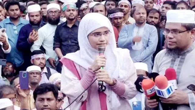 ‘অন্তর্বর্তী সরকার এখন মানুষের বিপক্ষে দাঁড়িয়ে গেছে’ — সামান্তা শারমিন