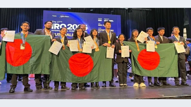 আন্তর্জাতিক রোবট অলিম্পিয়াডে স্বর্ণসহ ১১ পদক জয় বাংলাদেশের