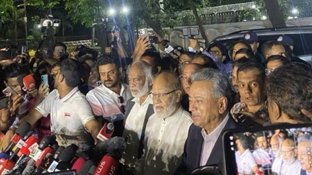 বিতর্কিত’ উপদেষ্টাদের বাদ দিয়ে উপদেষ্টা পরিষদ পুনর্গঠনের দাবি বিএনপির