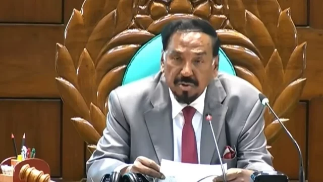 বিলের চেয়ে নামাজ অগ্রাধিকার, অধিবেশন স্থগিত করলেন স্পিকার