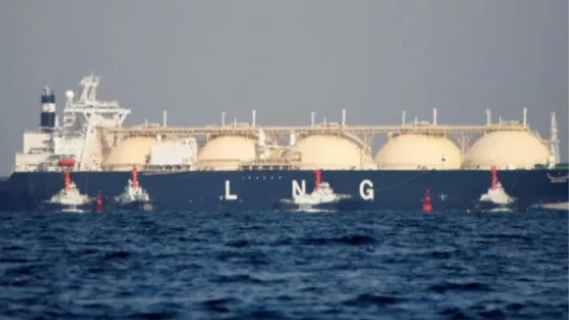 হরমুজ প্রণালি দিয়ে দুই মাস পর এলএনজি ট্যাংকারের সফল যাত্রা