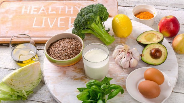 লিভার ভালো রাখতে যে ৩ খাবার খাবেন