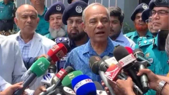 দুর্নীতিবাজরা নেই, তাই বাজারে গরুর দাম কম: স্বরাষ্ট্র উপদেষ্টা