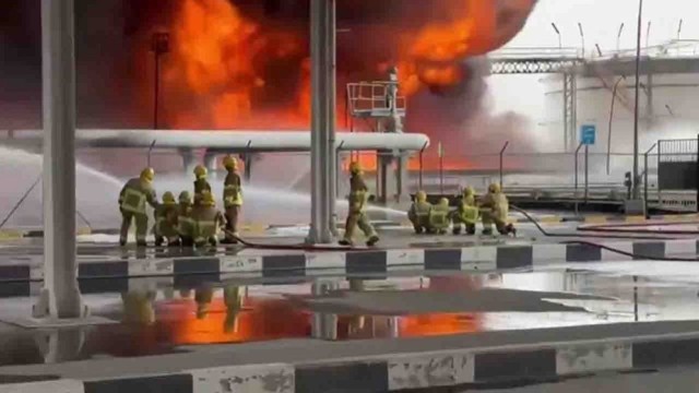 কুয়েত ও বাহরাইনে ইরানের ড্রোন হামলা: জ্বালানি ডিপোতে ভয়াবহ আগুন