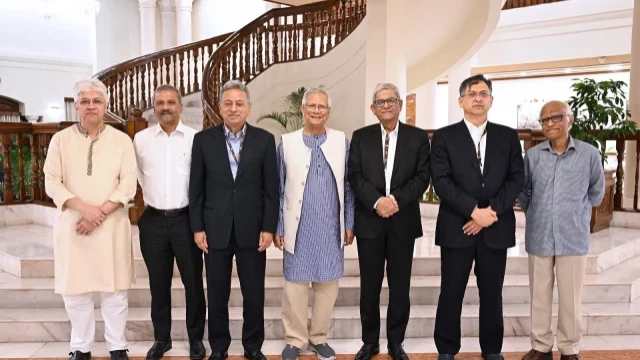 প্রধান উপদেষ্টার সঙ্গে বিএনপির বৈঠক, নির্বাচন প্রস্তুতি নিয়ে আলোচনা