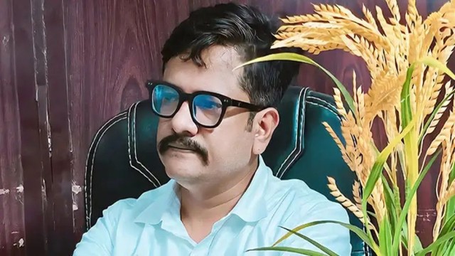 বিএনপির সাবেক প্রতিমন্ত্রীর ছেলে আওয়ামী লীগে যোগ দিলেন, শেখ হাসিনার দেশে ফেরার পক্ষে বার্তা