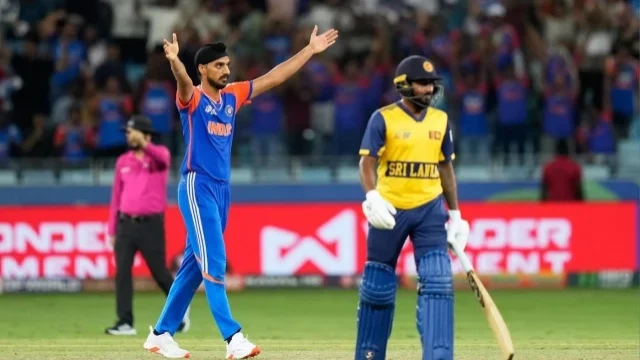 সুপার ওভারের রোমাঞ্চে শ্রীলঙ্কাকে হারাল ভারত