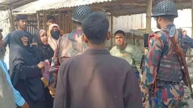 ত্রয়োদশ জাতীয় সংসদ নির্বাচন ও সংবিধান সংস্কারবিষয়ক গণভোটকে কেন্দ্র করে মেহেরপুরের দুই সংসদীয় আসনের চ...