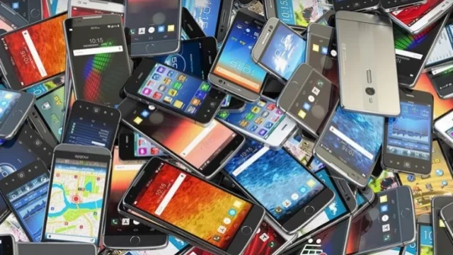 মোবাইল ফোন আমদানি ও যন্ত্রাংশে শুল্ক ছাড়