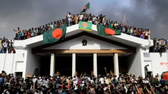 জুলাই গণঅভ্যুত্থানে গুরুতর আহতদের জন্য ‘জুলাই যোদ্ধা’ গেজেট প্রকাশ