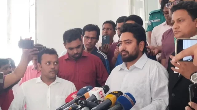 বিচারের মাধ্যমেই আওয়ামী লীগের ফয়সালা করতে হবে: নাহিদ ইসলাম