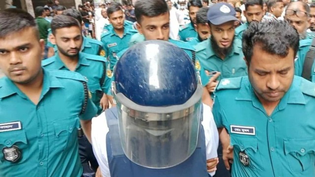মন্ত্রীপাড়া থেকে গ্রেফতার মার্কিন নাগরিক এনায়েত