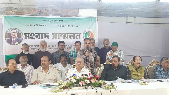 চেয়ারম্যানের সিদ্ধান্ত বেআইনি, আমরা এখনো স্বপদে বহাল’