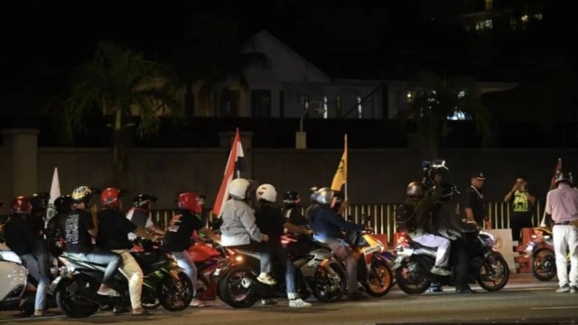 মালয়েশিয়ায় ট্রাম্পবিরোধী বিক্ষোভে উত্তেজনা, গ্রেফতার ৫০