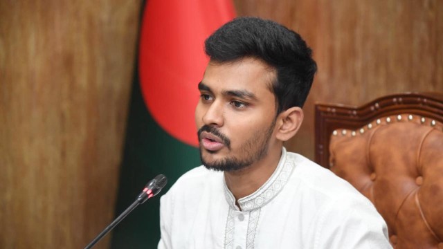 নির্বাচনে অংশ নিলে তফসিলের আগে পদ ছাড়বেন আসিফ মাহমুদ