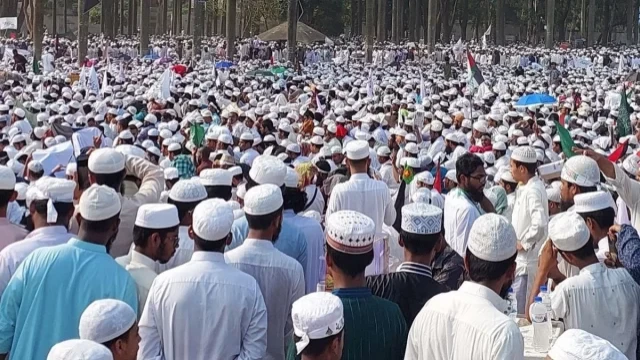 হেফাজতের মহাসমাবেশ চলছে, সোহরাওয়ার্দী উদ্যানে নেতাকর্মীর ঢল