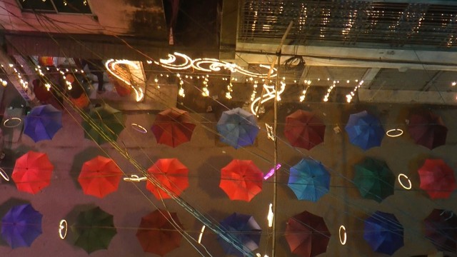 মাদারীপুরে মনোমুগ্ধকর আলোকসজ্জা, নিরাপত্তার স্বার্থে বন্ধ শোভাযাত্রা