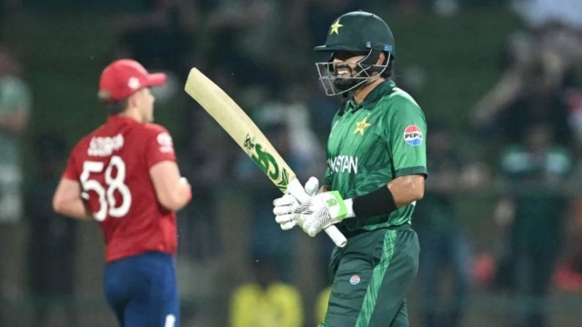 সুপার এইটে ইংল্যান্ডের সামনে ১৬৫ রানের লক্ষ্য ছুঁড়ে দিল পাকিস্তান