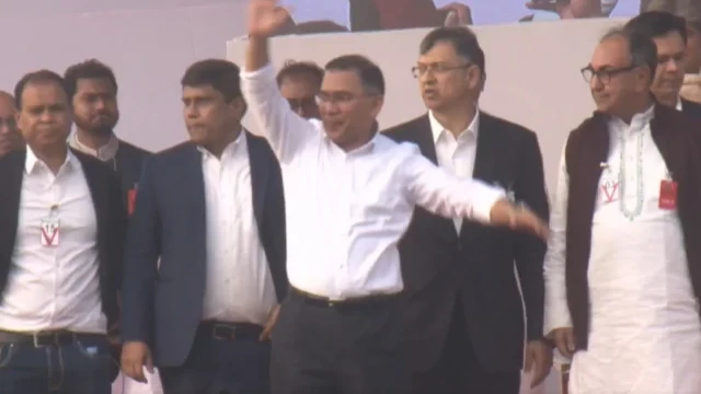 গণসংবর্ধনা মঞ্চে তারেক রহমান