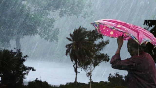 চার বিভাগে ঝড়ো হাওয়া ও বজ্রবৃষ্টির আভাস: নদীবন্দরে সতর্কতা