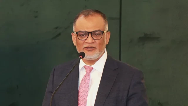 আগামী নির্বাচনের আগে দুর্নীতিমুক্ত ব্যবস্থার প্রতিশ্রুতি বাণিজ্য উপদেষ্টার