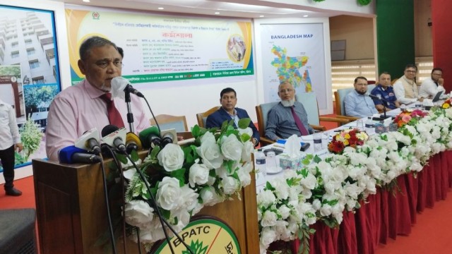 ‘আইনের শাসন কাকে বলে—তা আগামী নির্বাচনে দেখাতে চাই’: সিইসি নাসির উদ্দিন
