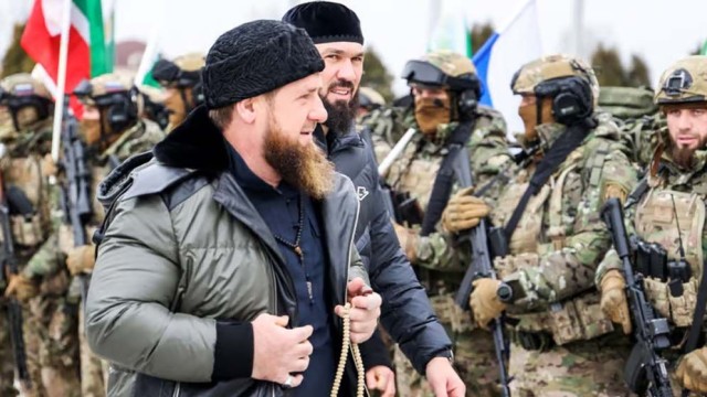 ইরান ইস্যুতে নতুন উত্তেজনা: মার্কিন স্থল হামলা হলে লড়াইয়ে নামার ইঙ্গিত চেচেন বাহিনীর