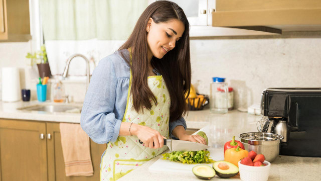 গরমে রান্নাঘর ঠান্ডা রাখার সহজ ও কার্যকরী  উপায়