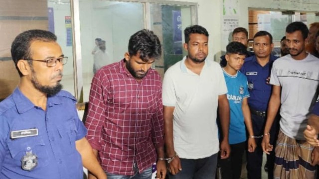 মুরাদনগর ধর্ষণকাণ্ড: ভিডিও ছড়িয়ে দেওয়ায় চার আসামির তিন দিনের রিমান্ড