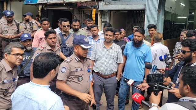 ডিএমপির চিরুনি অভিযান: ২৩ জনের কারাদণ্ড ও পৌনে ২ লাখ টাকা জরিমানা
