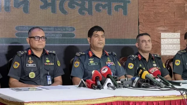 জঙ্গিসহ ৭০০ আসামি এখনো পলাতক : কারা মহাপরিদর্শক