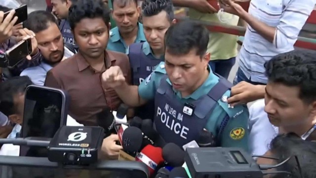 ঢাকা কলেজ ও সিটি কলেজের শিক্ষার্থীদের সংঘর্ষ, পুলিশের ব্যাখ্যা