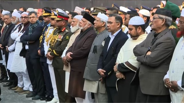 জনস্রোতের মাঝে খালেদা জিয়ার জানাজা সম্পন্ন