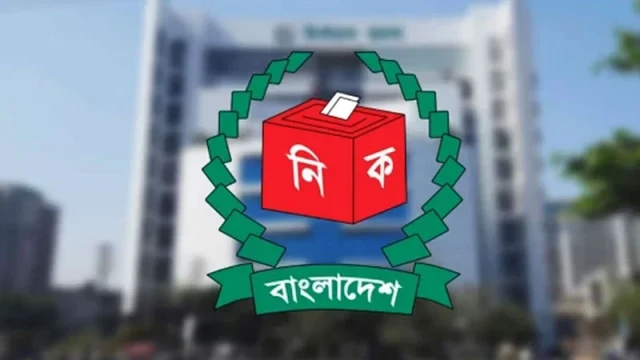 ভোটকেন্দ্রে মোবাইল বহনে বাধা নেই, তবে গোপন কক্ষে ছবি নিষিদ্ধ: ইসি