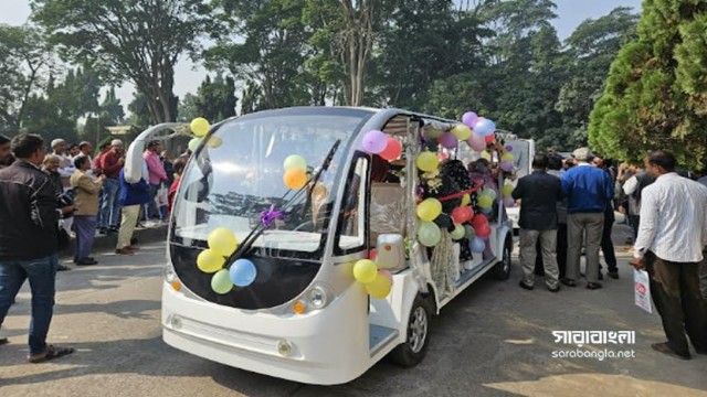 রাবিতে চালু হলো ৫টি ই-কার