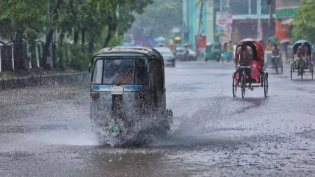 দেশজুড়ে চারদিন ভারী বৃষ্টির সম্ভাবনা