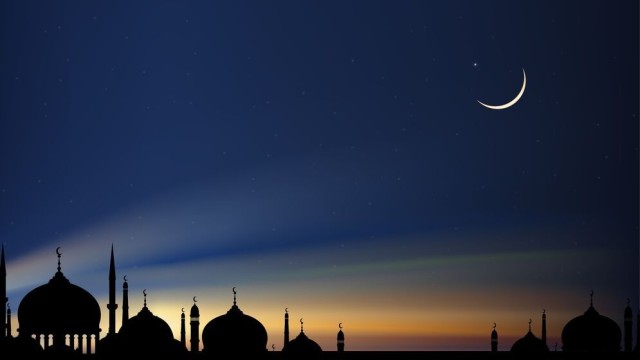 জিলকদ মাসের চাঁদ দেখল আমিরাত