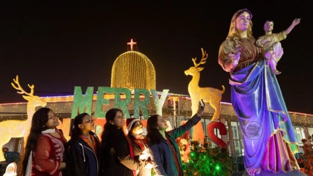 আজ শুভ বড়দিন