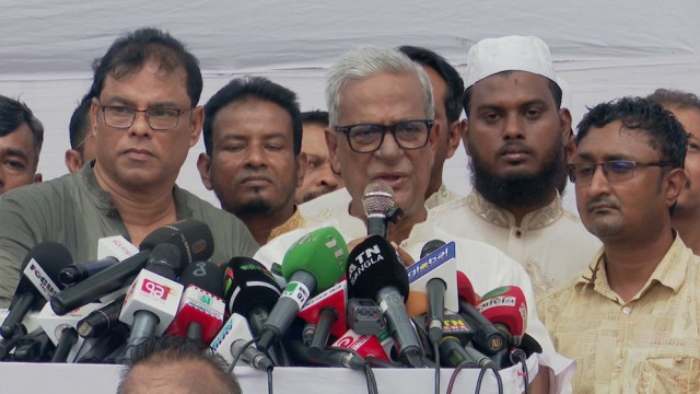 আপনি ব্যক্তি ইউনূস নন, ১৮ কোটি মানুষের প্রতিনিধি": ফারুক