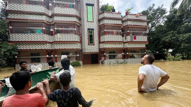 বন্যায় ক্ষতিগ্রস্ত ৪৯ লাখ মানুষ, ১৮ জনের মৃত্যু