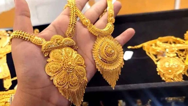 স্বর্ণের বাজারে দরপতন, ভরিতে কমেছে তিন হাজারের বেশি